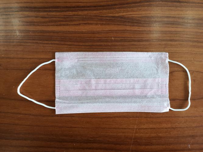 高方锦,公司经营范围包括:针纺织品,服装生产,销售;日用